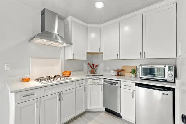1111 W 10th St #213, Austin, TX 78703