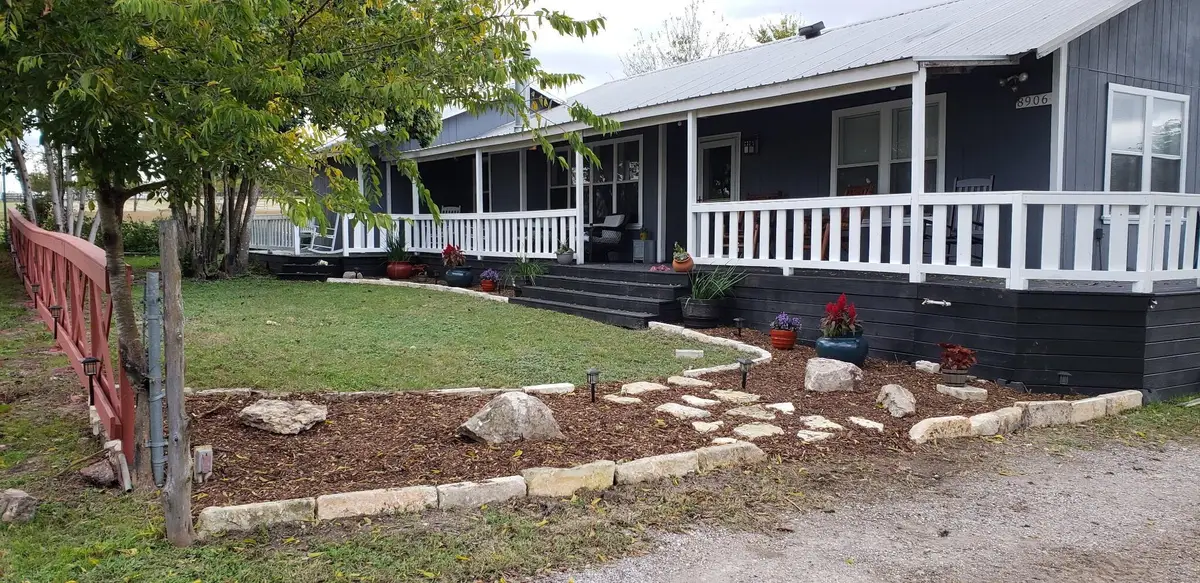 8906 Cele Rd, Manor, TX 78653 - #1