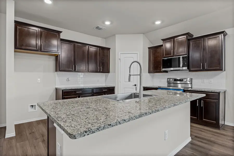 222 Reagor Dr, Taylor, TX 76574 - #3