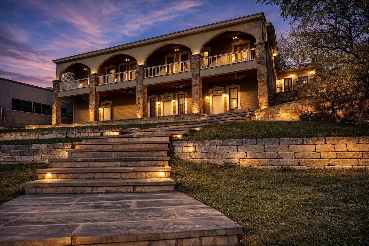 802 Main St, Bastrop, TX 78602 - #1