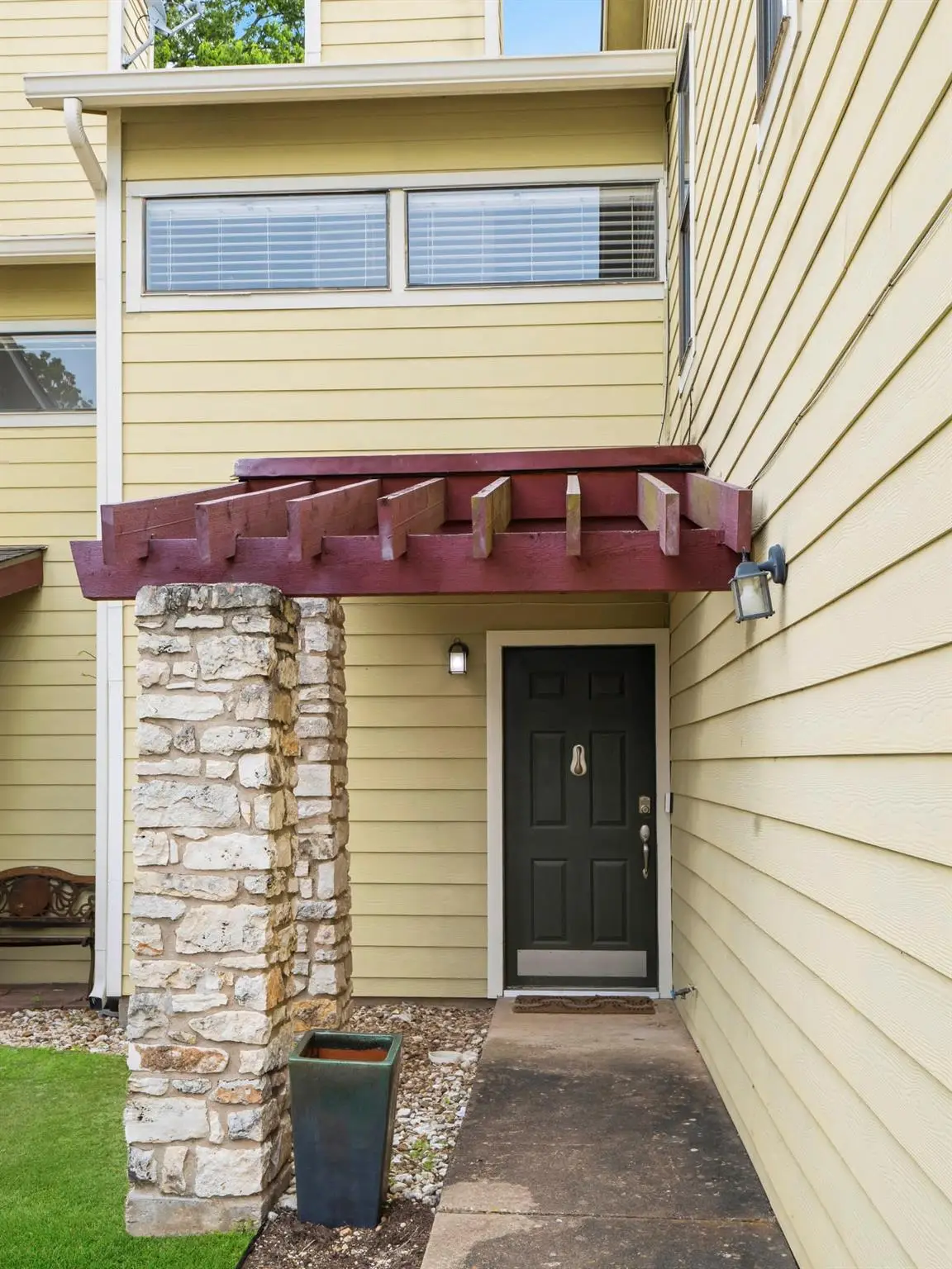 512 Eberhart Ln #204, Austin, TX 78745 - #1