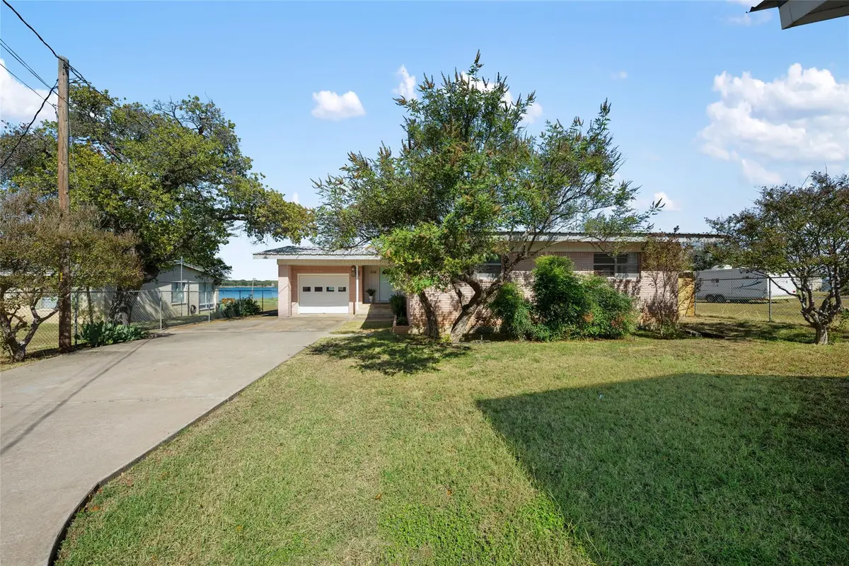 658 Golden Beach Dr, Buchanan Dam, TX 78609 - Image #1