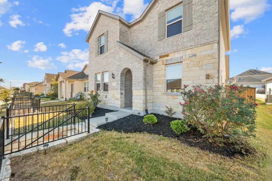 403 Stinchcomb Rd, Hutto, TX 78634 - Image #2