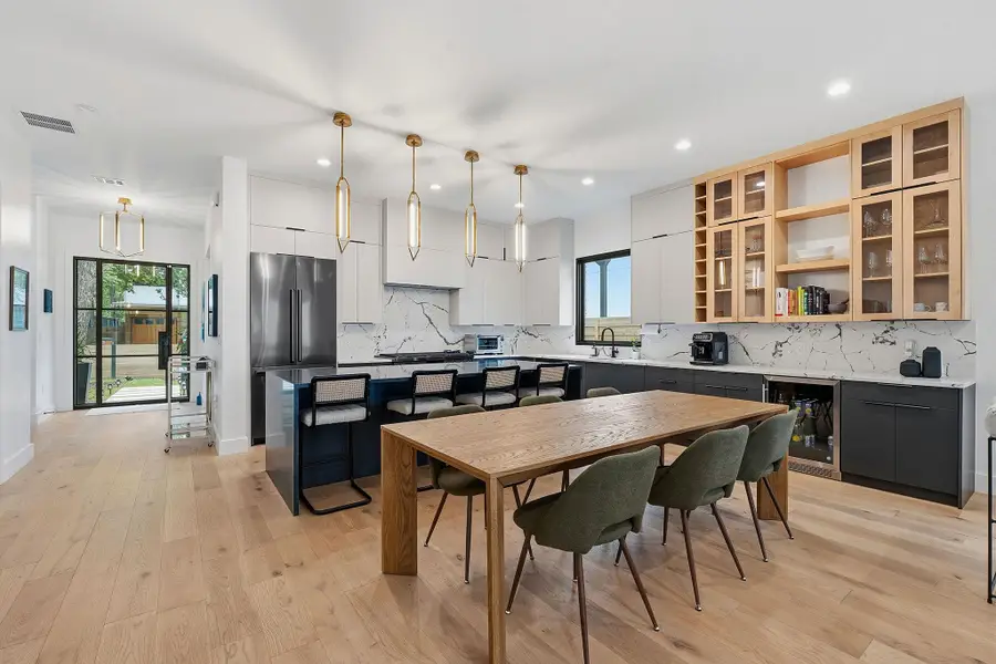 2004 Riverview St, Austin, TX 78702 - #3