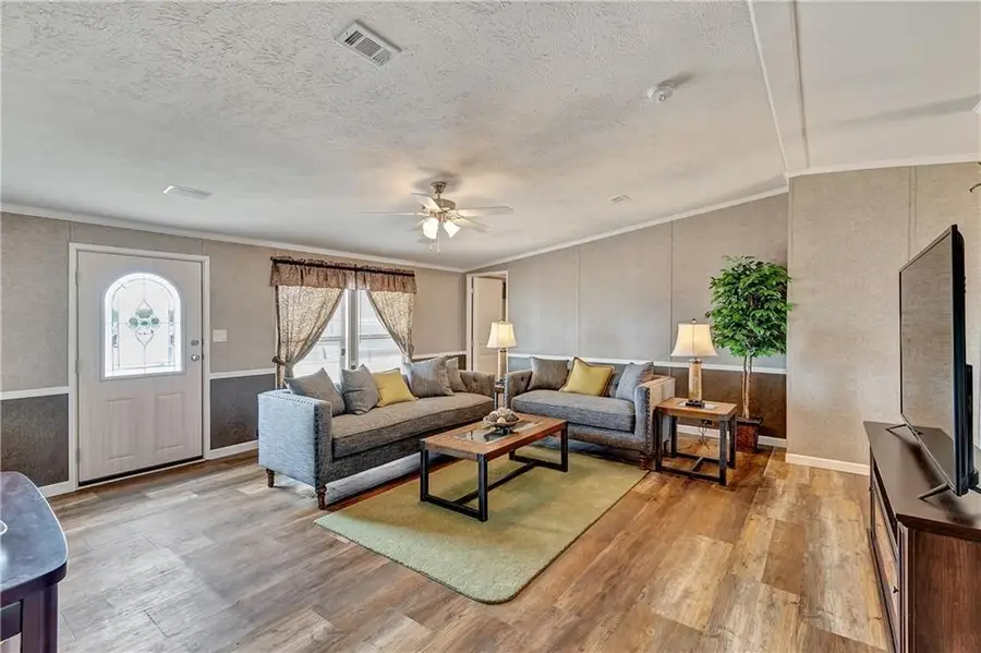 141 Brianna Cir, Johnson City, TX 78636 - #2