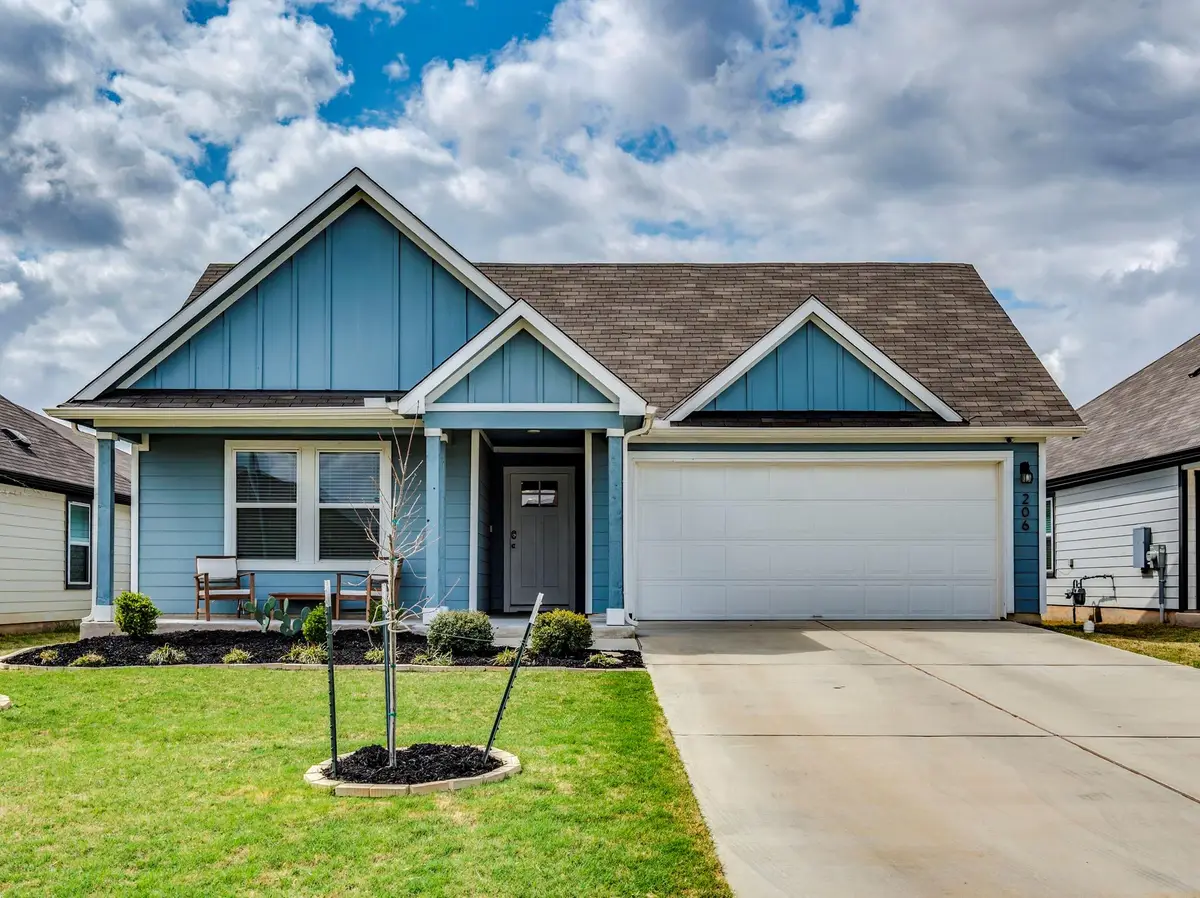 206 Fort Clark Springs Dr, Hutto, TX 78634 - #1
