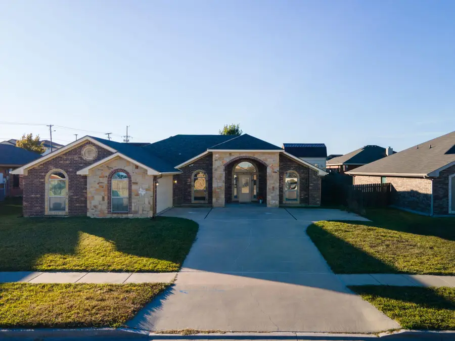 2403 Terry Dr, Copperas Cove, TX 76522 - Image #3