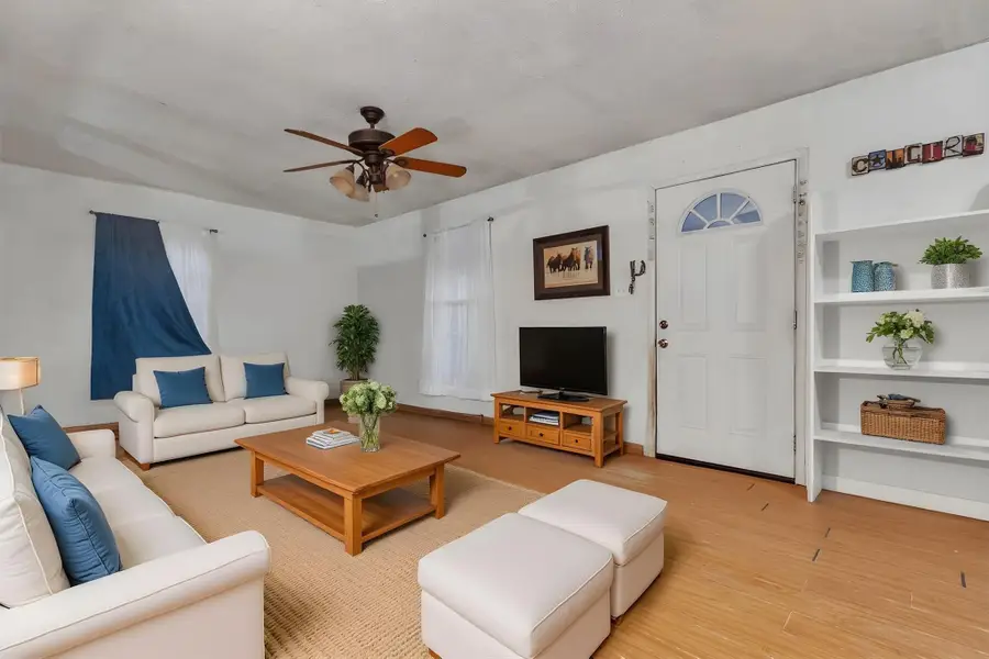 146 Wayside Dr, Elgin, TX 78621 - Image #3