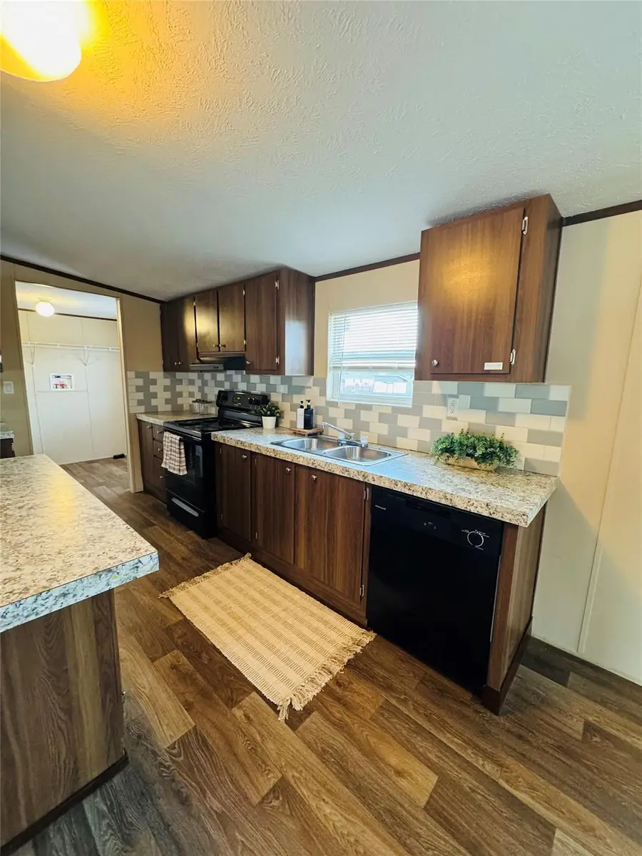 360 Margarita Dr, Dale, TX 78616 - #2