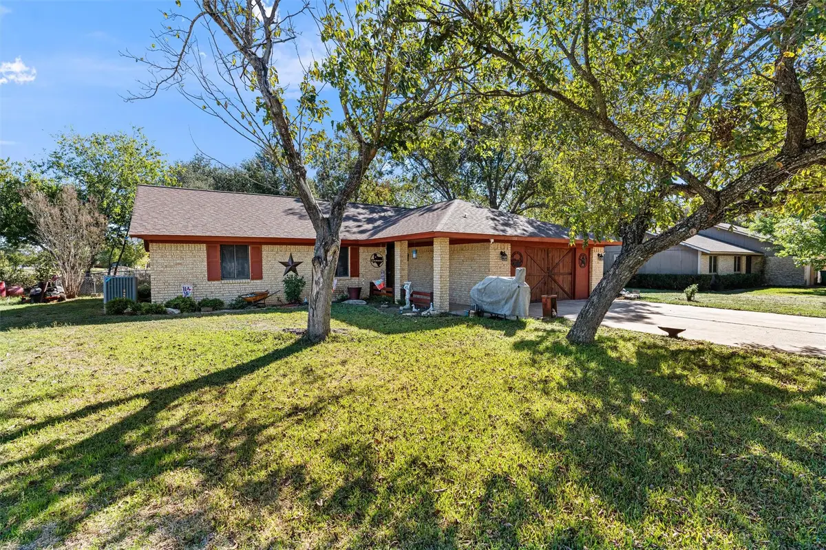 106 Frederick Ln, Thorndale, TX 76577 - Image #1