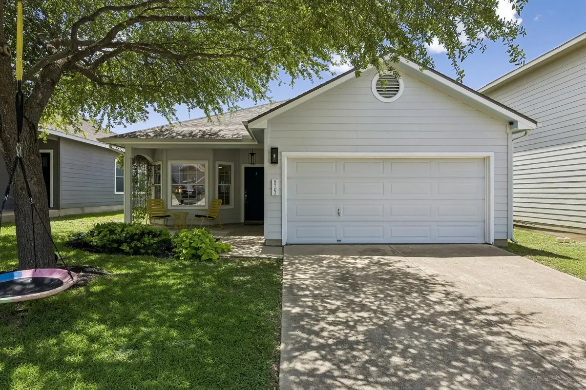 8702 Meridian Oak Ln, Austin, TX 78744 - #1
