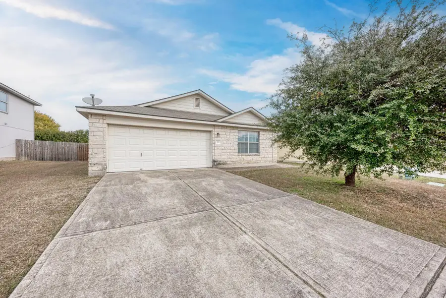216 Wegstrom St, Hutto, TX 78634 - Image #2