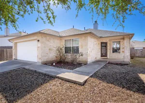 100 Javelina Trl, Bastrop, TX 78602