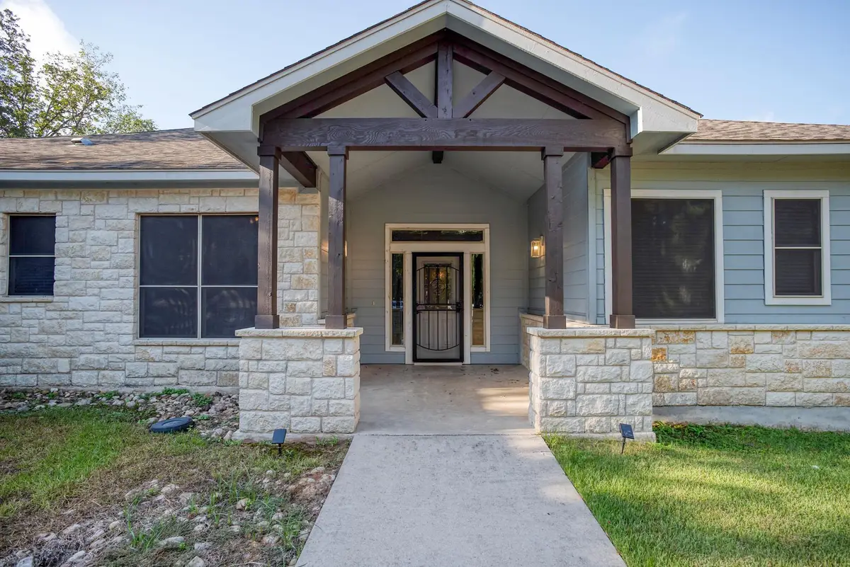 117 W Kamoi Ct, Bastrop, TX 78602 - #1