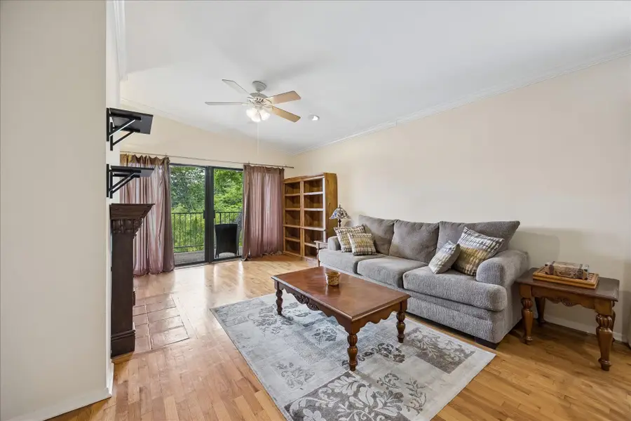 409 E 38th St #302, Austin, TX 78705 - #2