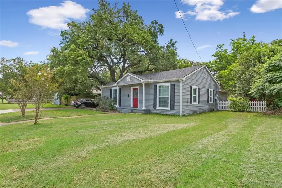 425 E 13th Ave, Belton, TX 76513 - #3