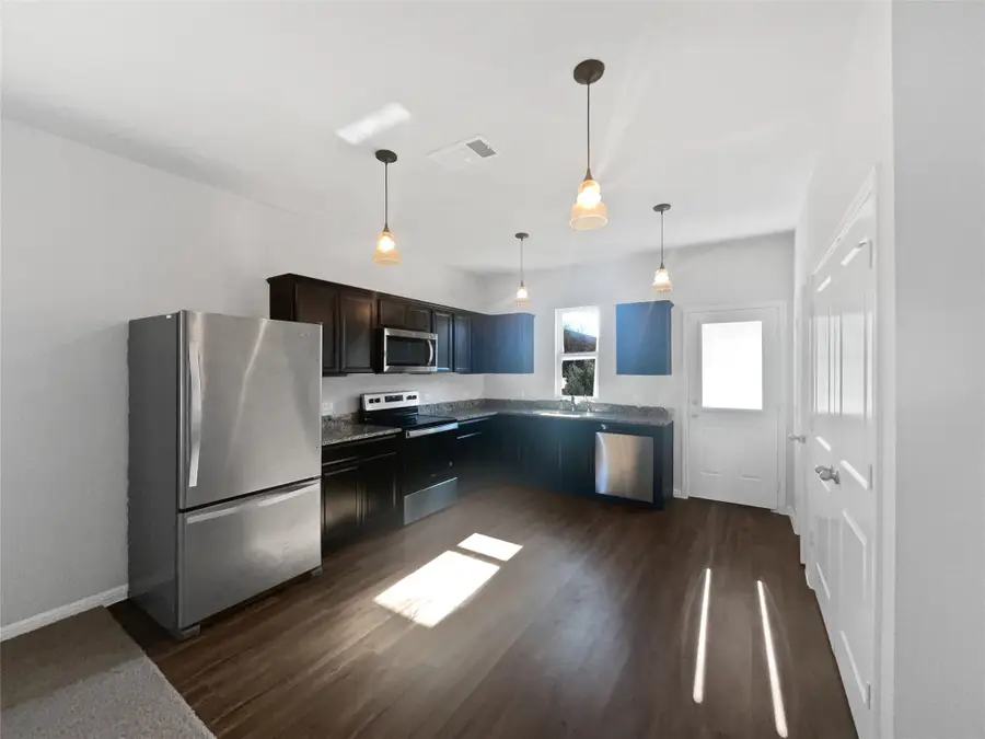 329 Wonderful Life Way, Jarrell, TX 76537 - Image #2