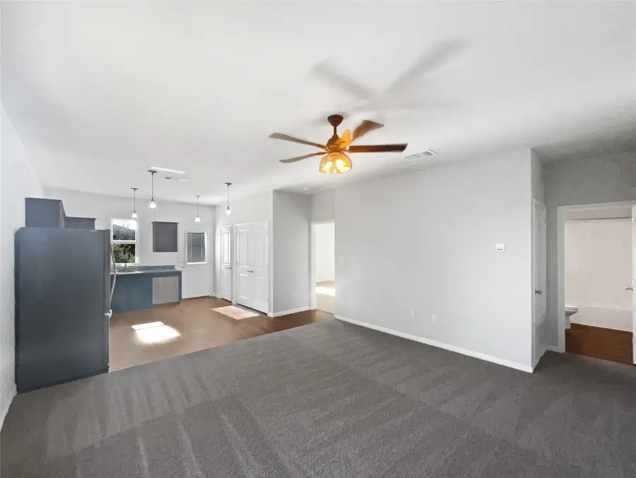 329 Wonderful Life Way, Jarrell, TX 76537 - Image #3