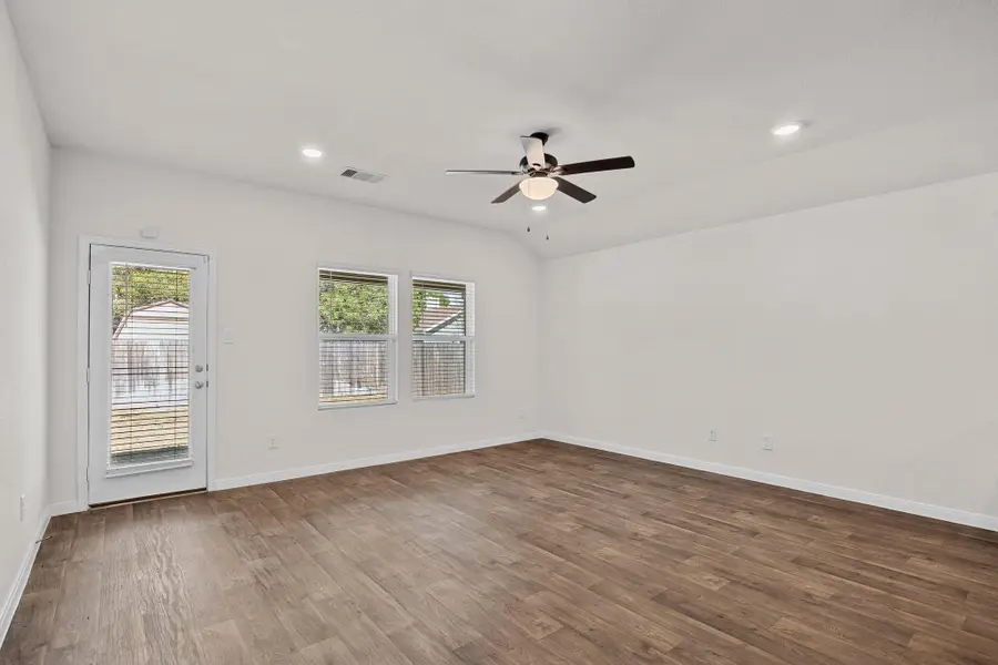 1331 Camden Ln, Lockhart, TX 78644 - Image #3