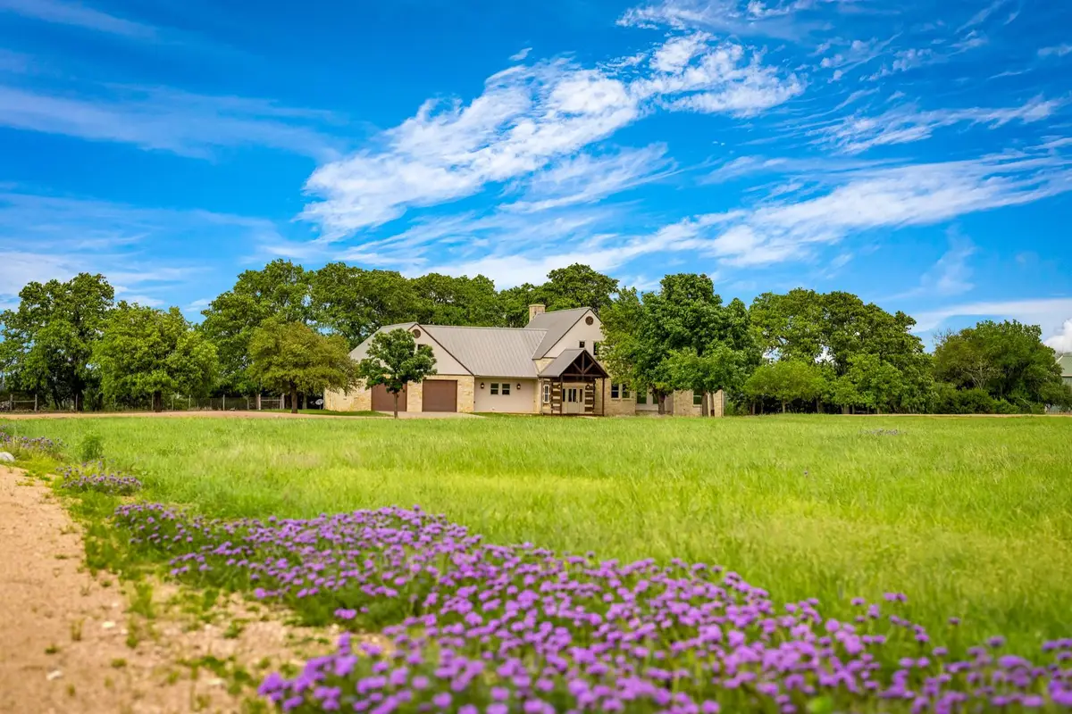 810 Clear Creek Ln, Fredericksburg, TX 78624 - #1