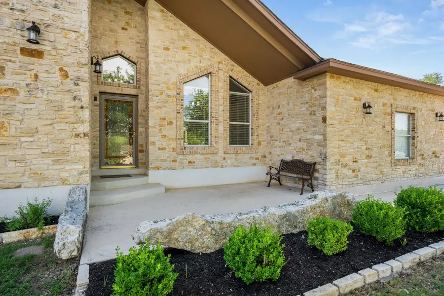 509 Meadow Oaks Dr, Dripping Springs, TX 78620 - #3
