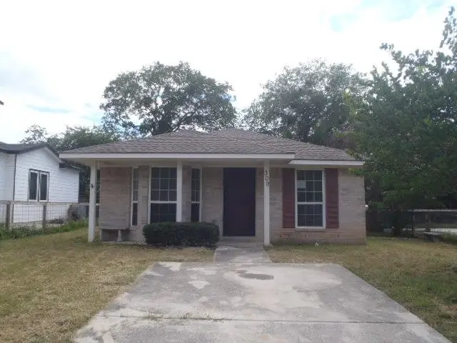309 Ellis St, San Marcos, TX 78666 - #3