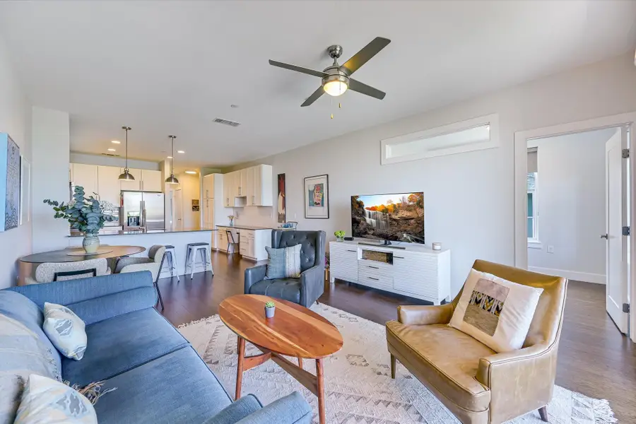 2800 Treble Ln #831, Austin, TX 78704 - Image #3