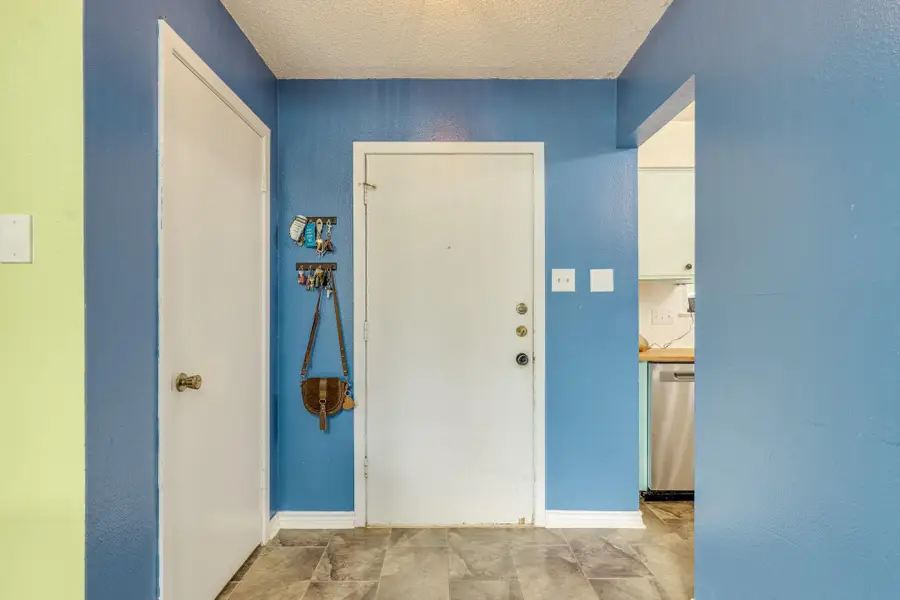 7707 Meadowview Ln, Austin, TX 78752 - #3