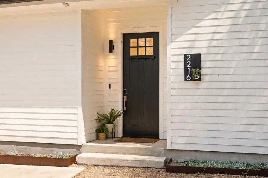 2216 Lindell Ave #2, Austin, TX 78704 - #3