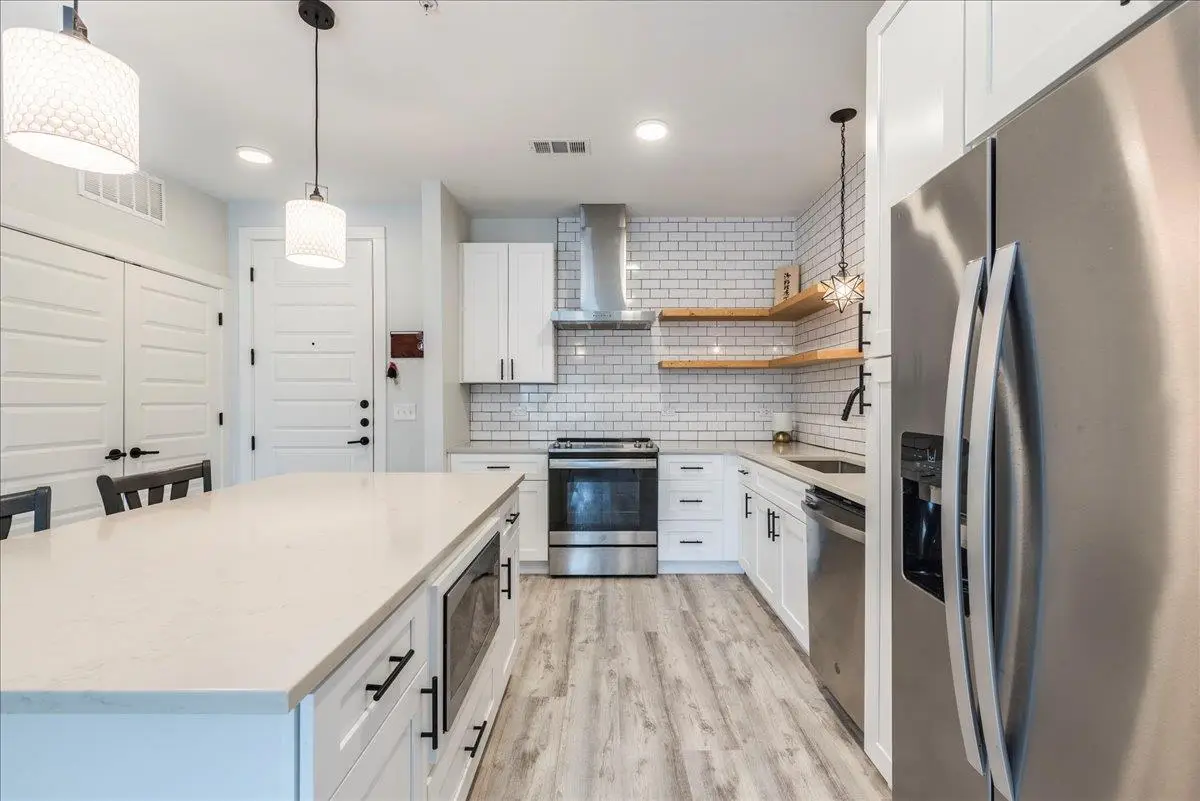 3101 Govalle Ave #220, Austin, TX 78702 - #1