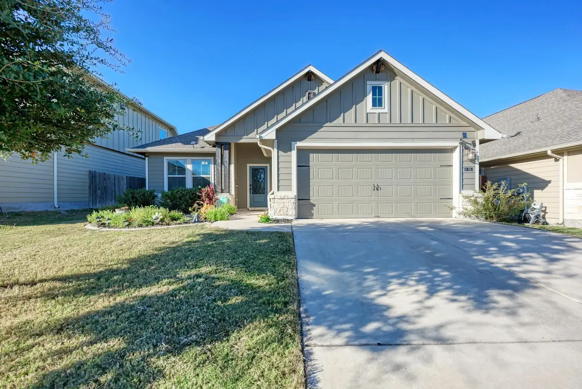 136 Finley St, Hutto, TX 78634 - #1