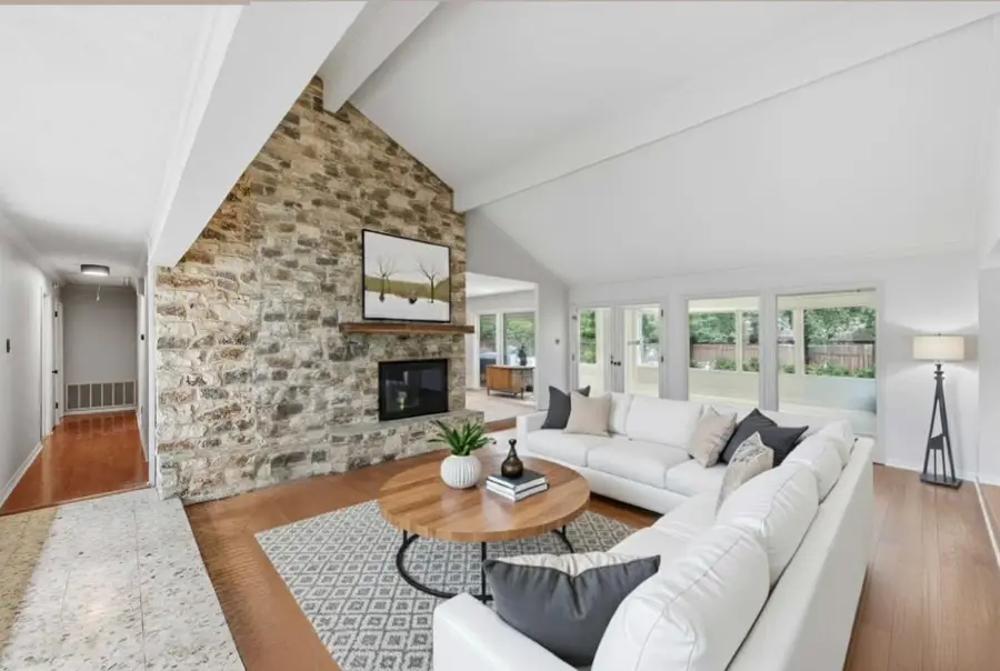 10923 Preston Trails Dr, Austin, TX 78747 - Image #3