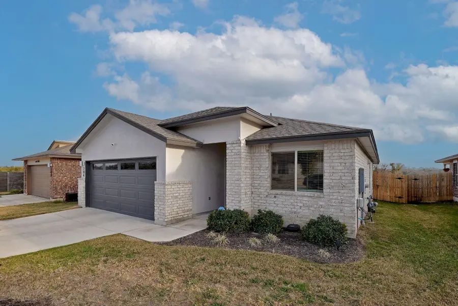 204 Halford Rd, Georgetown, TX 78633 - #3