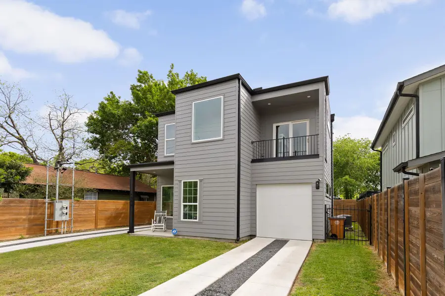 6205 Caddie St #1, Austin, TX 78741 - #3