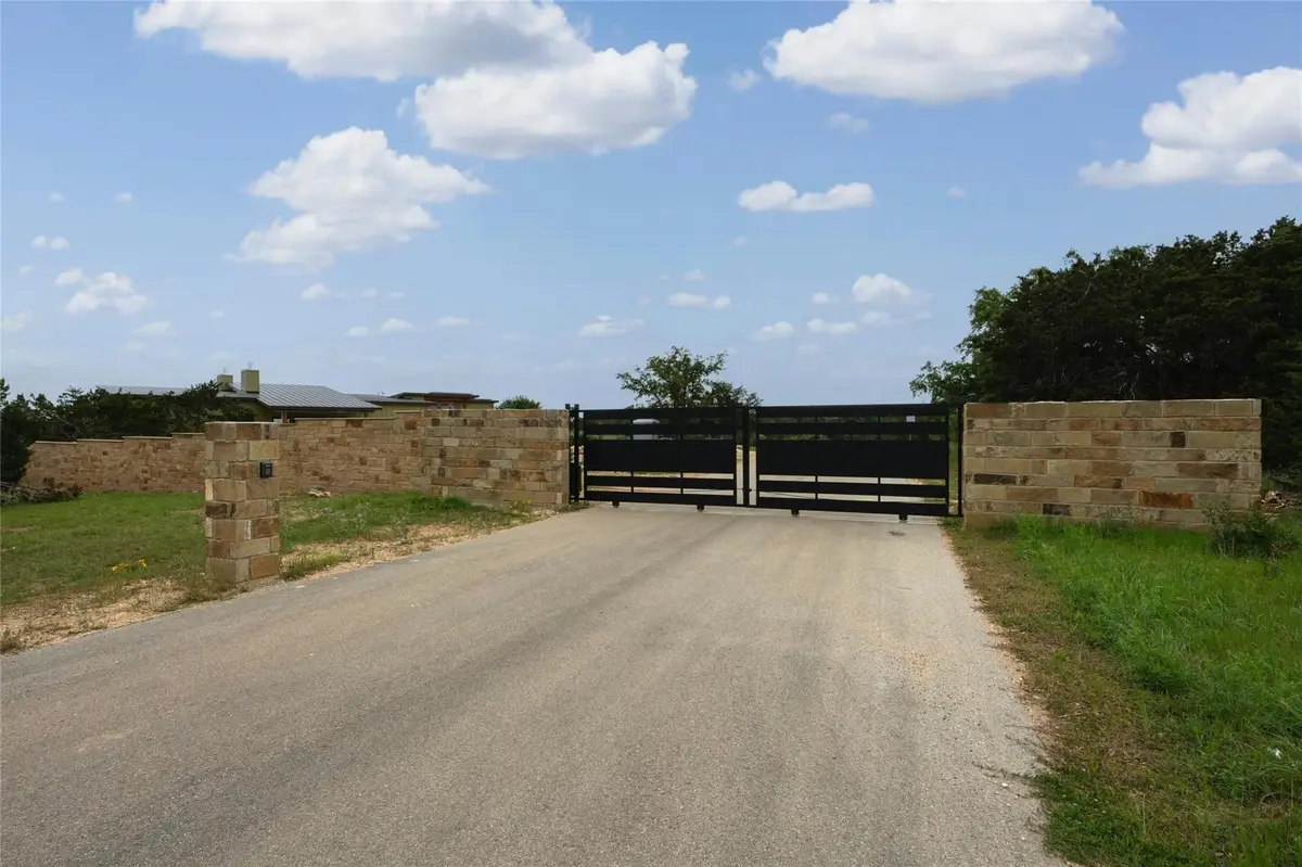 439 Vail River Rd, Dripping Springs, TX 78620 - #1