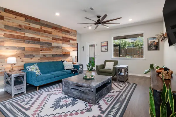 916 Scott Ct, Georgetown, TX 78626