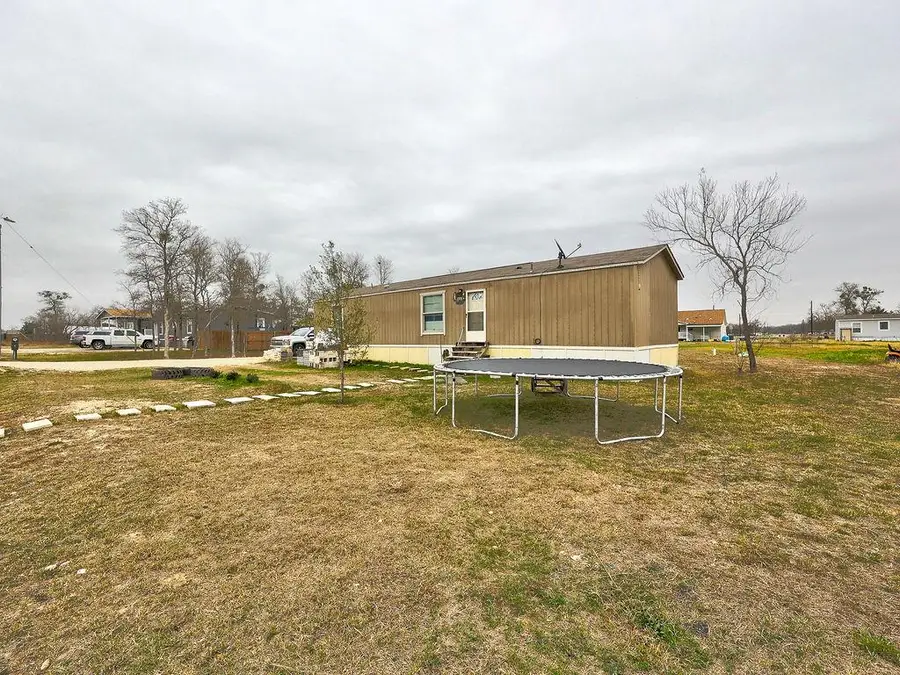 230 Gato Rd, Cedar Creek, TX 78612 - Image #3