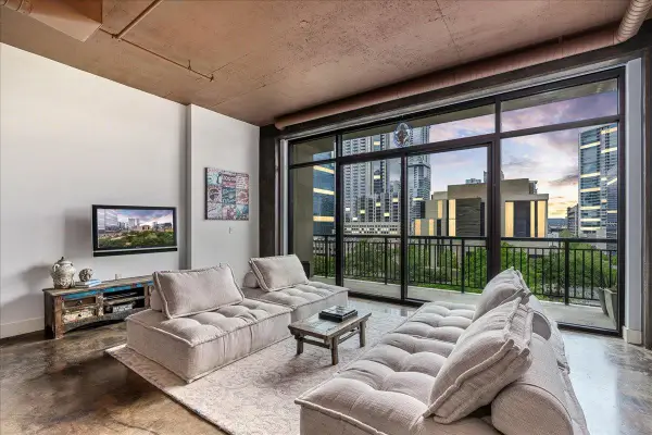 311 W 5th St #703, Austin, TX 78701