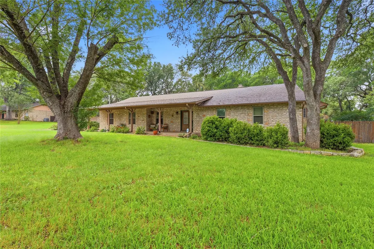 203 Leisurewoods Dr, Buda, TX 78610 - #1