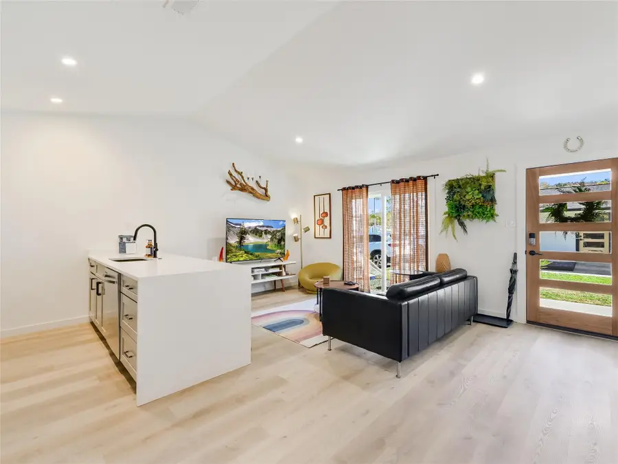 1219 Hollow Creek Dr #1, Austin, TX 78704 - #3