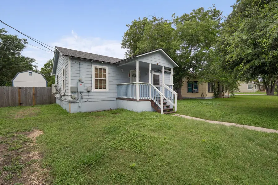 515 Wyeth St, Taylor, TX 76574 - #2