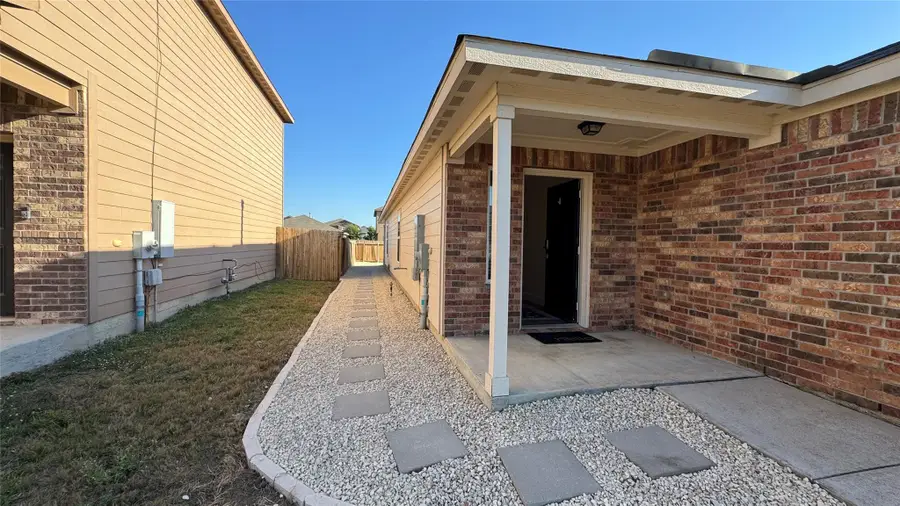 1421 Breanna Ln, Kyle, TX 78640 - #2