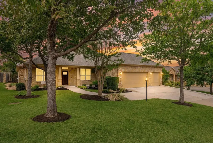 102 N Meadowlark St, Lakeway, TX 78734 - #2