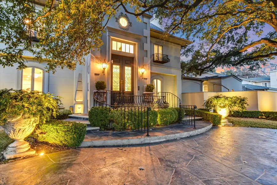 1304 Gaston Ave, Austin, TX 78703 - #2