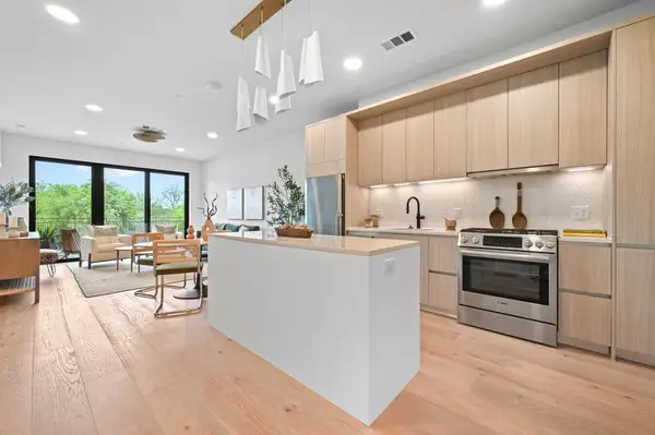 2209 S 1st St #313, Austin, TX 78704