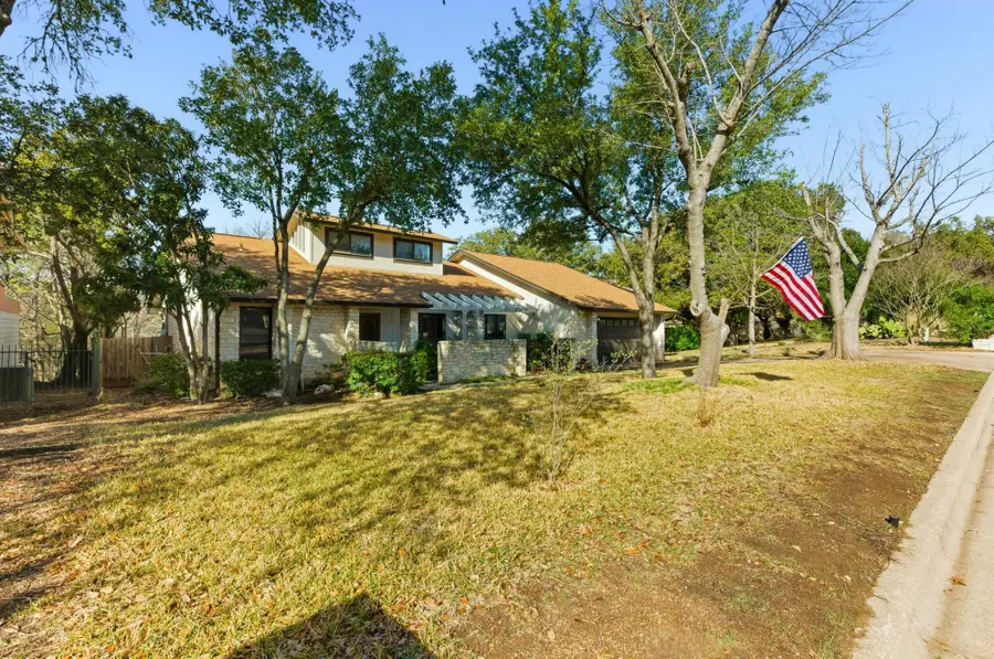 3135 Eanes Cir, Austin, TX 78746 - Image #2