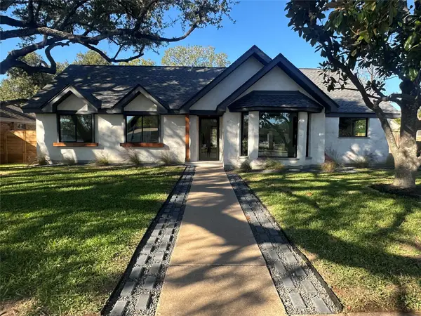 4910 Woodcreek Rd, Austin, TX 78749