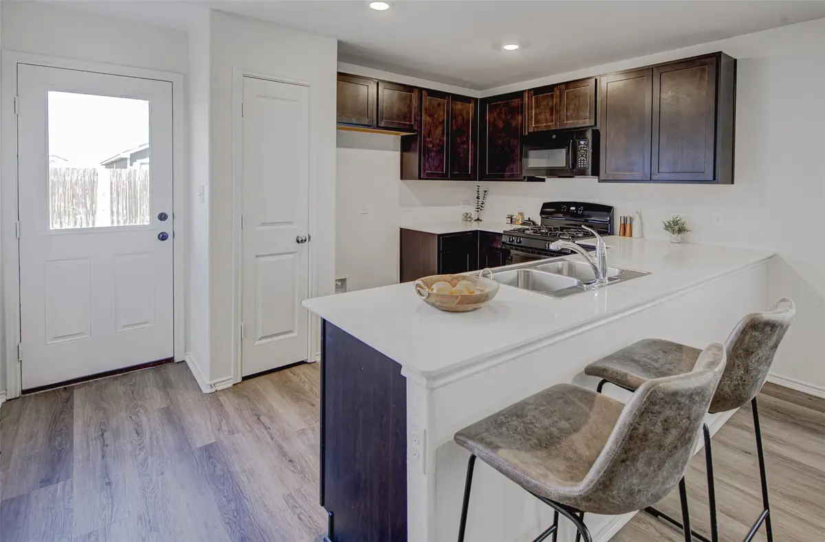 517 Thunderstorm Ave, Lockhart, TX 78644 - #1