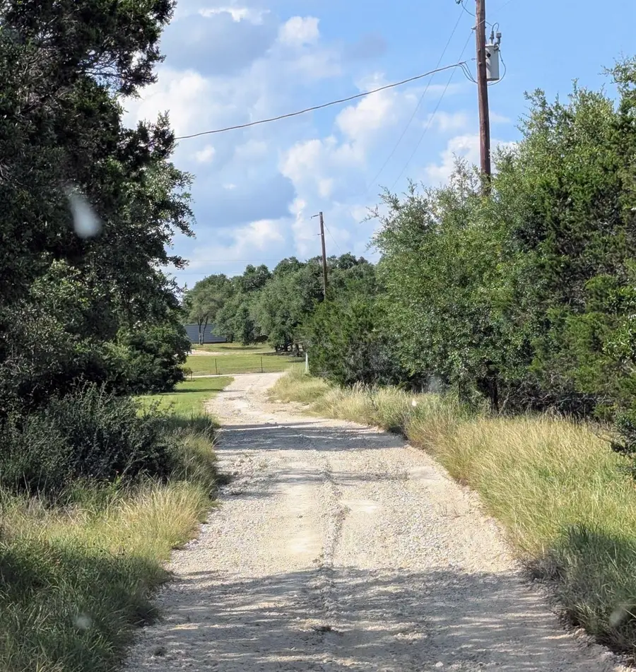 840 Forest View Dr, Blanco, TX 78606 - #3