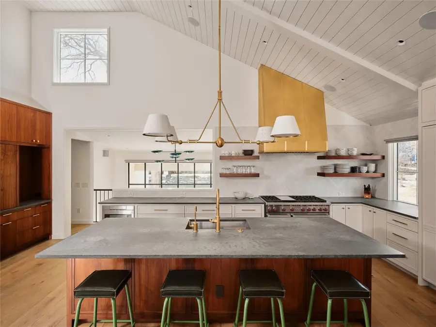 3016 Edgewater Dr, Austin, TX 78733 - #3